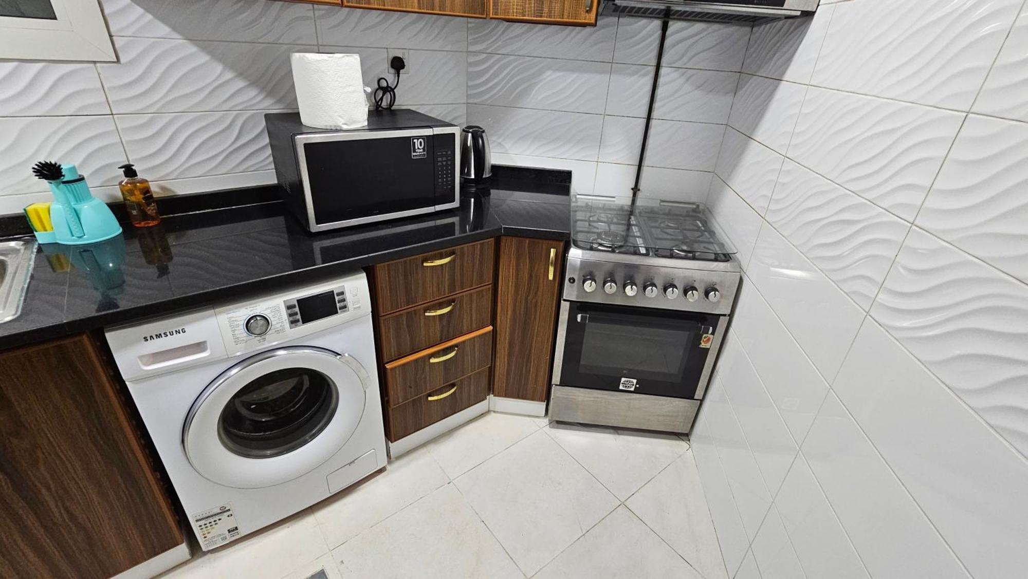 Lavish Private Rooms Sardzsa Kültér fotó